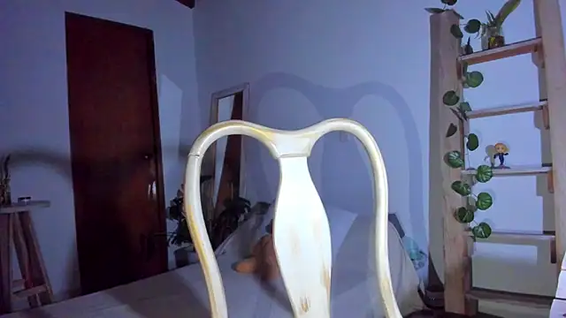 Snapshot of emillyhills chatting on 02.08.26 emillyhills online show from 02.08.26