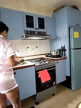 Alison fitness online show from 11.26.25