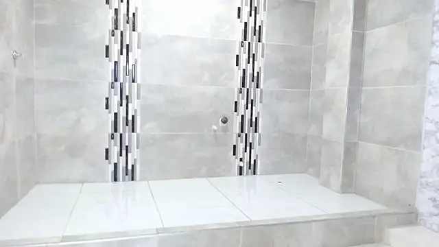 Candy Bony online show from 12.17.25