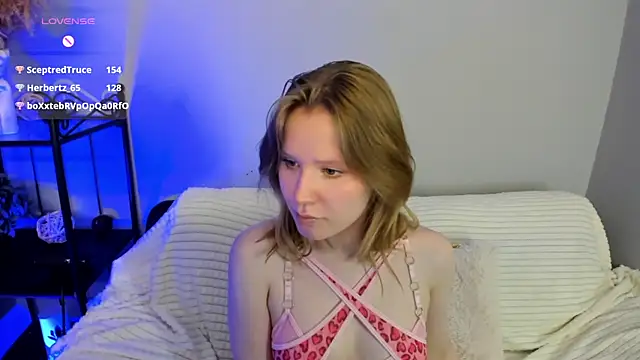 EvaStevs online show from 01.04.25