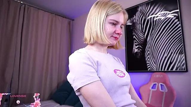 OdelinaFicken online show from 10.28.25