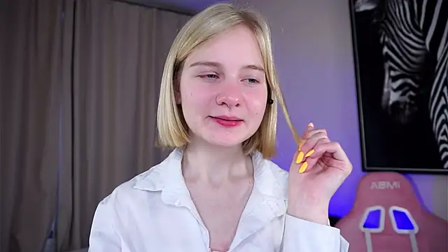 OdelinaFicken online show from 10.29.25