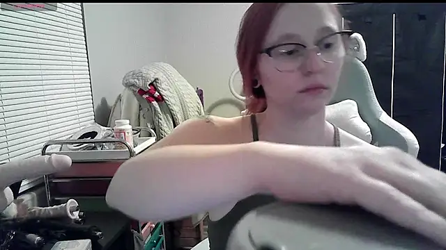 LilyFoxxx online show from 01.19.25