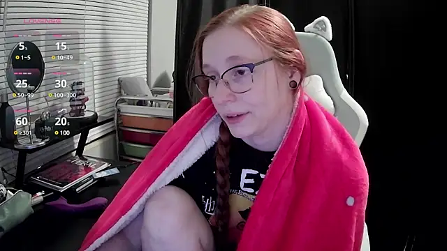 LilyFoxxx online show from 02.21.25