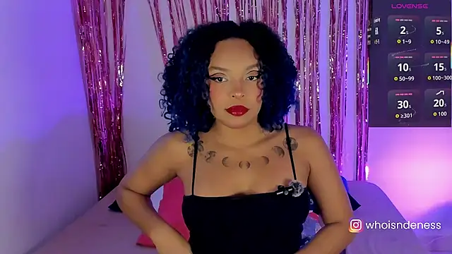 Snapshot of ened_nessa chatting on 12.02.25 ened nessa online show from 12.02.25