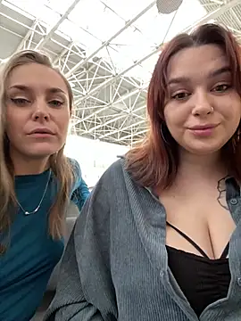 Snapshot of Burning_girlss chatting on 12.12.24 Burning girlss online show from 12.12.24