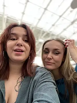 Snapshot of Burning_girlss chatting on 12.12.24 Burning girlss online show from 12.12.24