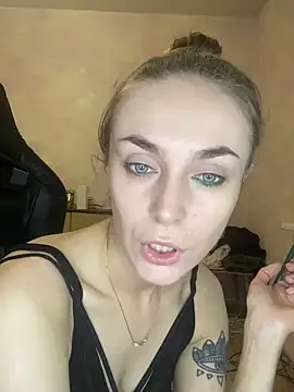 Snapshot of Burning_girlss chatting on 01.11.25 Burning girlss online show from 01.11.25