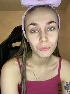 Snapshot of Burning_girlss chatting on 01.14.25 Burning girlss online show from 01.14.25