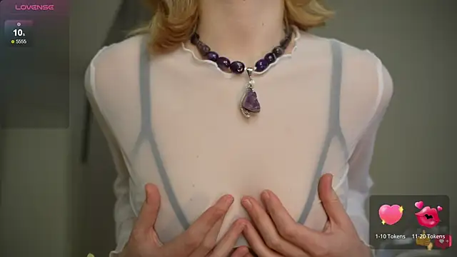 Snapshot of lolly_pie chatting on 01.06.25 lolly pie online show from 01.06.25