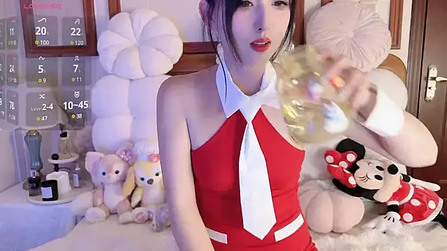 Snapshot of Unique-yiyi chatting on 12.24.24 Unique-yiyi online show from 12.24.24