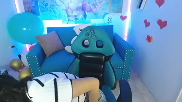 Sofi hot 4m online show from 03.19.25