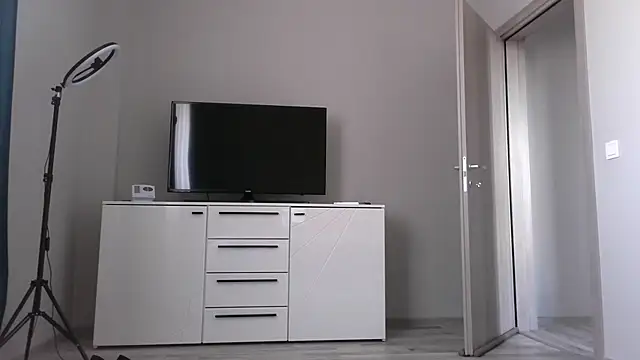 Antonia 1313 online show from 01.18.25