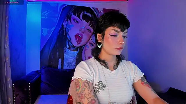 Snapshot of _mamush chatting on 04.15.26 mamush online show from 04.15.26