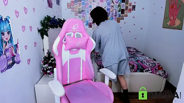 ElizaNik  online show from 12.23.24