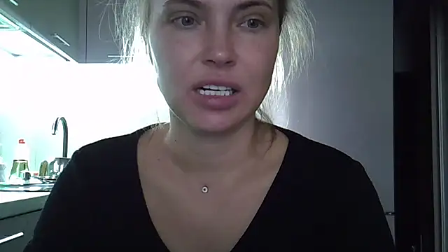 Lucky Anna online show from 09.27.25