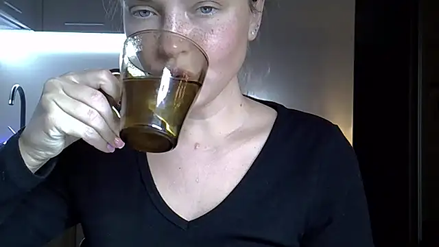 Lucky Anna online show from 02.10.26