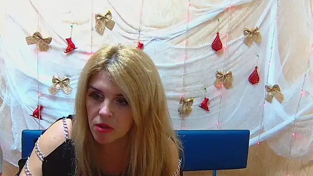 Snapshot of Julya_Barbi chatting on 12.29.24 Julya Barbi online show from 12.29.24