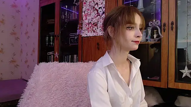 cloudgirrl online show from 01.30.25