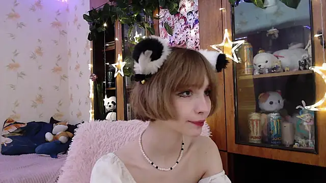 cloudgirrl online show from 03.02.25