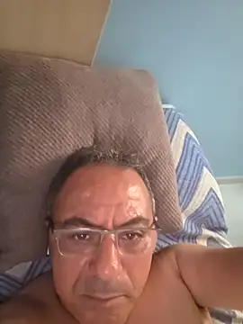 Snapshot of abdelhak33 chatting on 03.21.26 abdelhak33 online show from 03.21.26