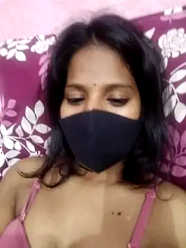 Shivani Tivari online show from 12.17.24