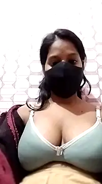 Shivani Tivari online show from 12.26.24