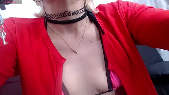 Snapshot of ariana_crazzy chatting on 01.15.25 ariana crazzy online show from 01.15.25