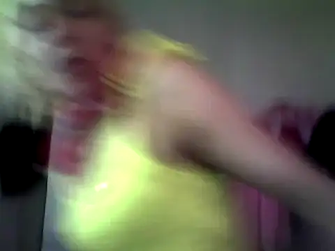 Snapshot of ariana_crazzy chatting on 02.11.25 ariana crazzy online show from 02.11.25