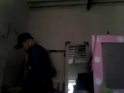 Snapshot of ariana_crazzy chatting on 02.19.25 ariana crazzy online show from 02.19.25