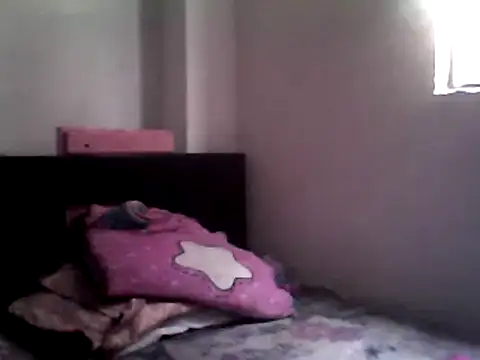 Snapshot of ariana_crazzy chatting on 03.01.25 ariana crazzy online show from 03.01.25