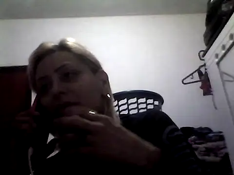 Snapshot of ariana_crazzy chatting on 03.21.25 ariana crazzy online show from 03.21.25