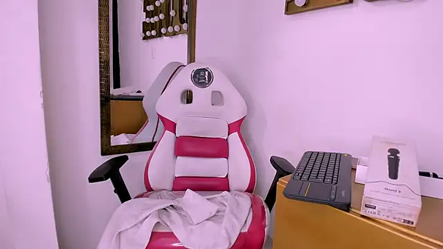 Valery Maravilla  online show from 02.07.25