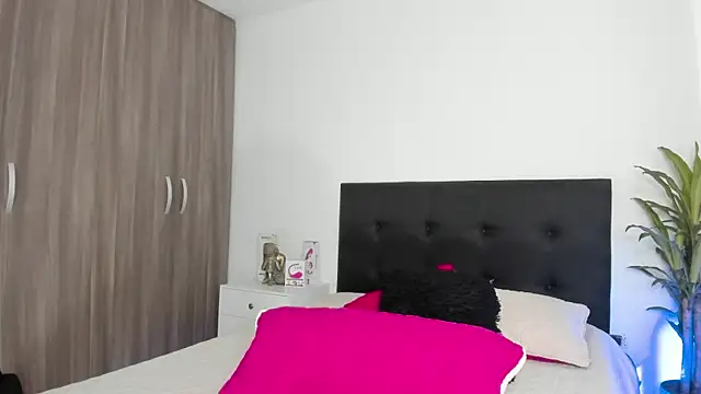 LaylaJewel online show from 03.14.25