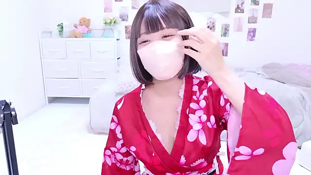 Snapshot of aki_zzz chatting on 09.17.25 aki zzz online show from 09.17.25