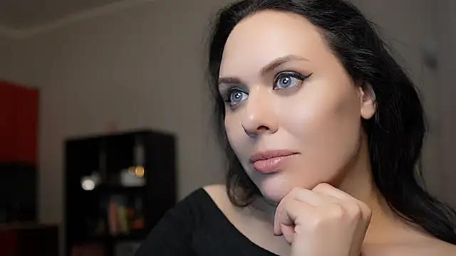 MollyCheiz online show from 12.21.24