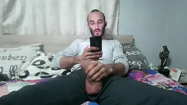 Snapshot of kisandgioni chatting on 01.04.25 kisandgioni online show from 01.04.25