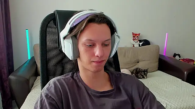 Ostin meow online show from 02.21.26