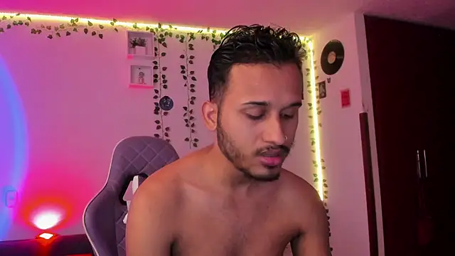 Raf brunette online show from 01.07.25