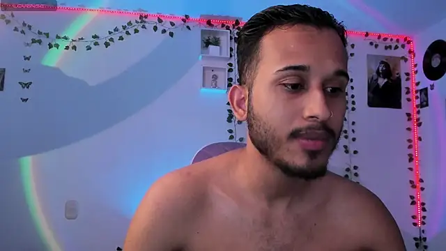 Raf brunette online show from 03.03.25