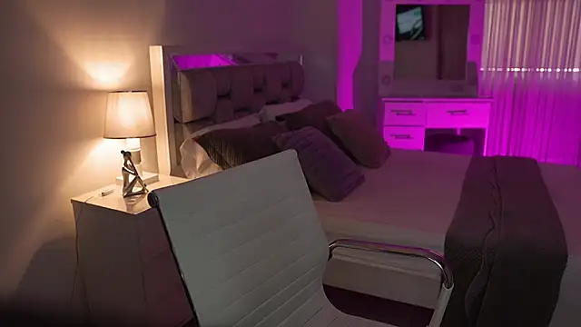 Camilaa bueno online show from 12.19.24