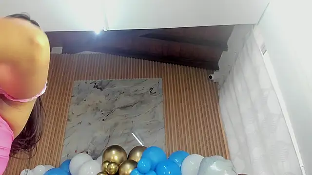 Any topless online show from 09.25.25