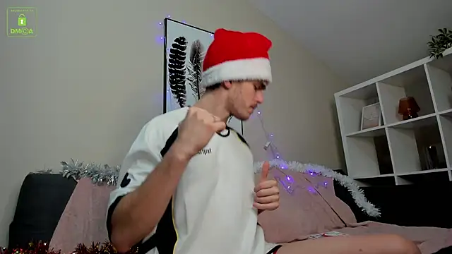 Snapshot of Perry_Knight chatting on 12.31.24 Perry Knight online show from 12.31.24