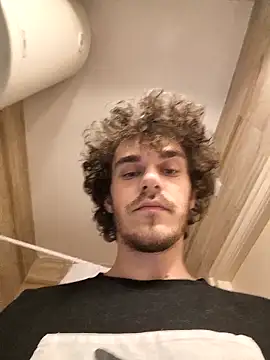 Snapshot of Perry_Knight chatting on 10.20.25 Perry Knight online show from 10.20.25