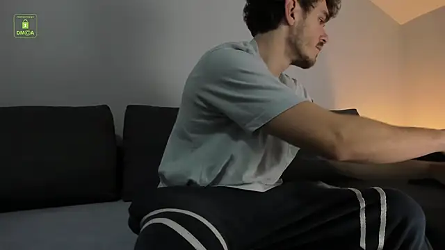 Snapshot of Perry_Knight chatting on 11.10.25 Perry Knight online show from 11.10.25