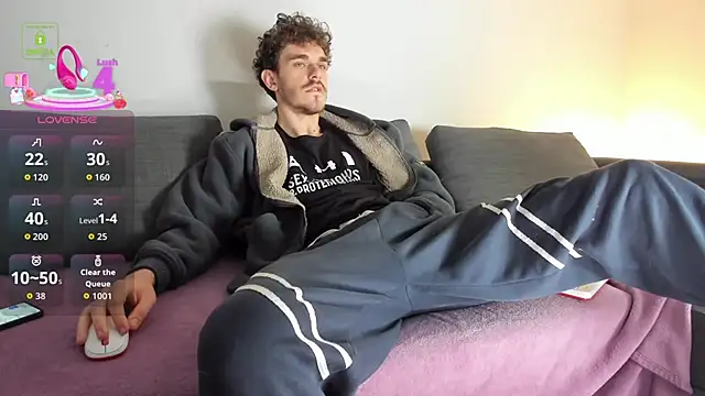 Snapshot of Perry_Knight chatting on 11.14.25 Perry Knight online show from 11.14.25