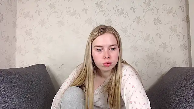 sofiaa here online show from 03.23.26