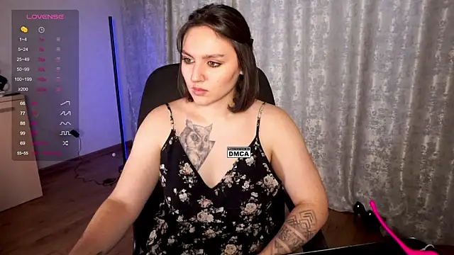 Snapshot of Hoot_owl_cb chatting on 11.06.25 Hoot owl cb online show from 11.06.25