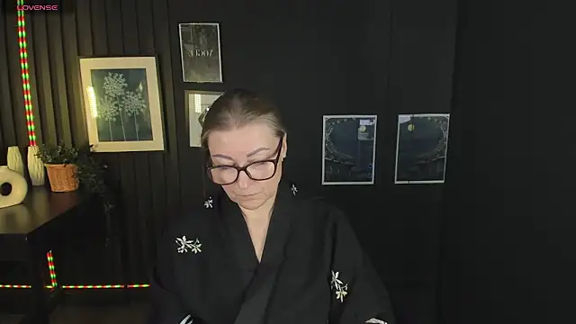 AlexandraKind online show from 03.07.25