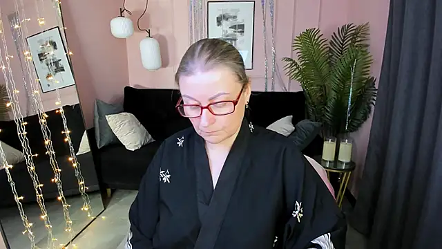 AlexandraKind online show from 01.09.26